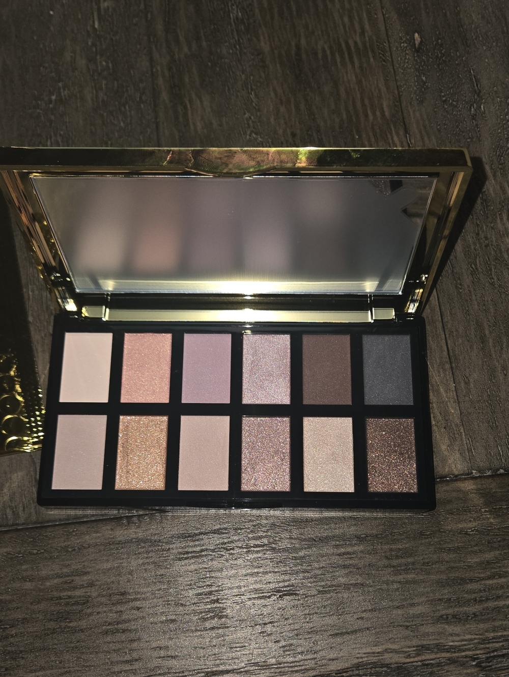 Lancome 12-Color Neutral & Pink Eyeshadow Palette